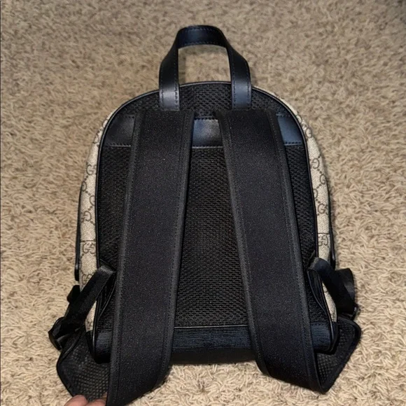 Gucci Beige and Black GG Canvas Backpack - Picture 4 of 7